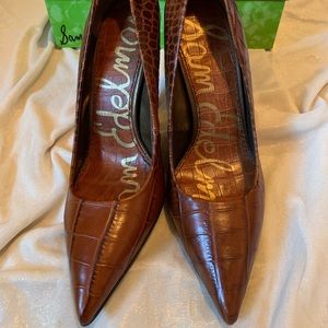 SAM EDELMAN Point-Tow Crocodile Heels